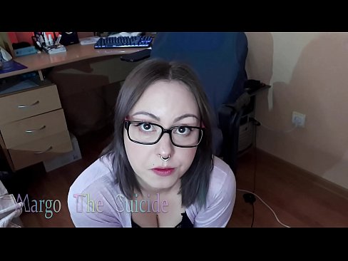 ❤️ Sexy jente med briller suger dildo dypt på kamera Pornovideo hos oss ❌❤