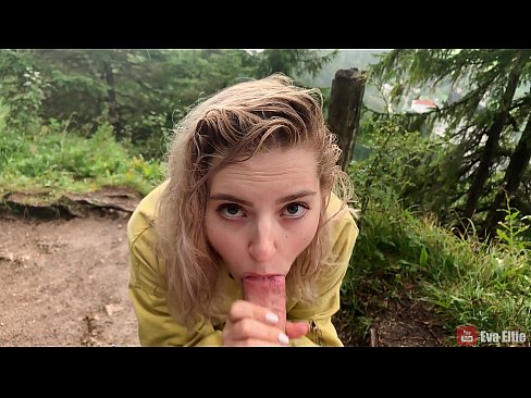 ❤️ Jente svelger cum etter en offentlig blowjob - Eva Elfi Pornovideo hos oss ❌❤